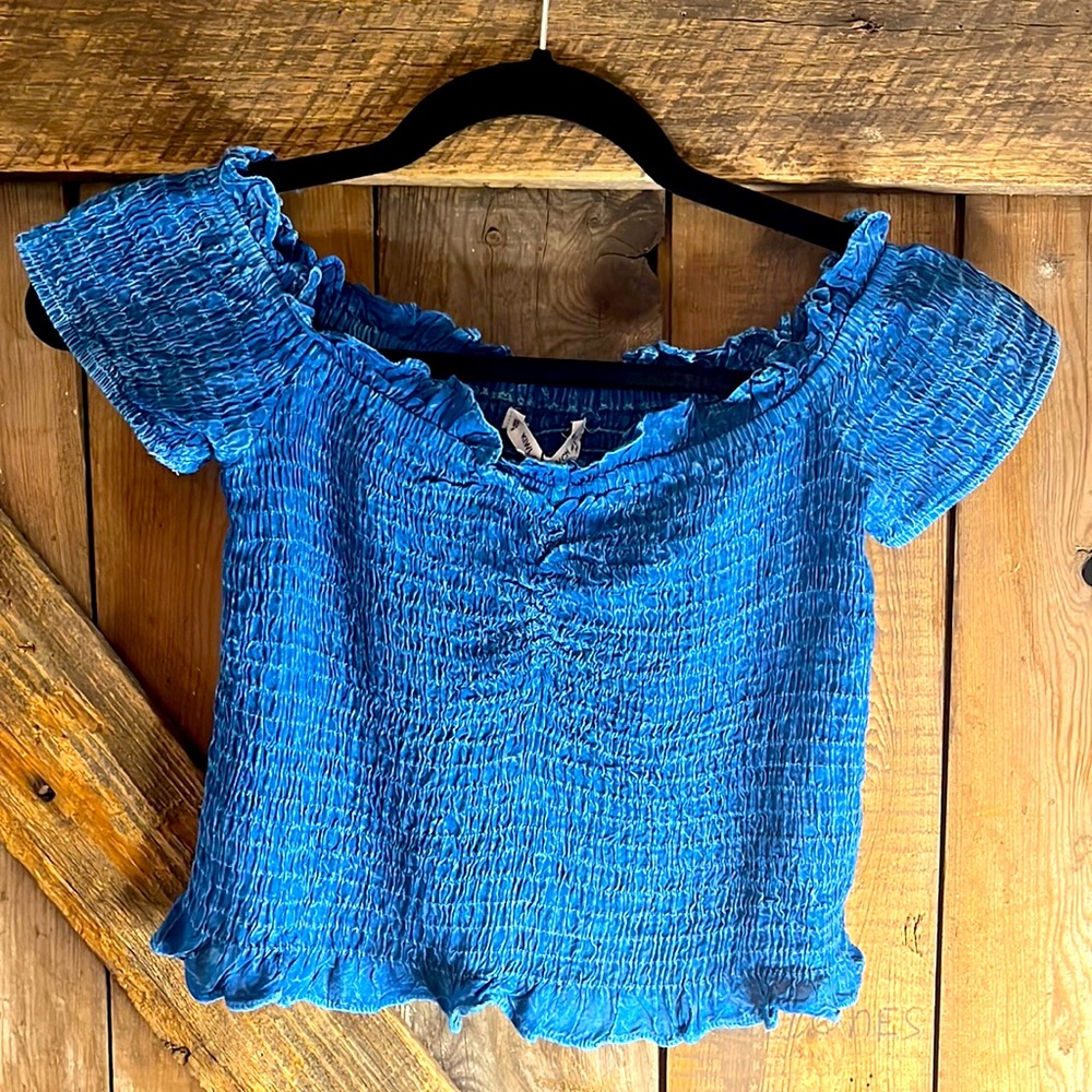 Kiwi + Punch Crop top - New With Tags